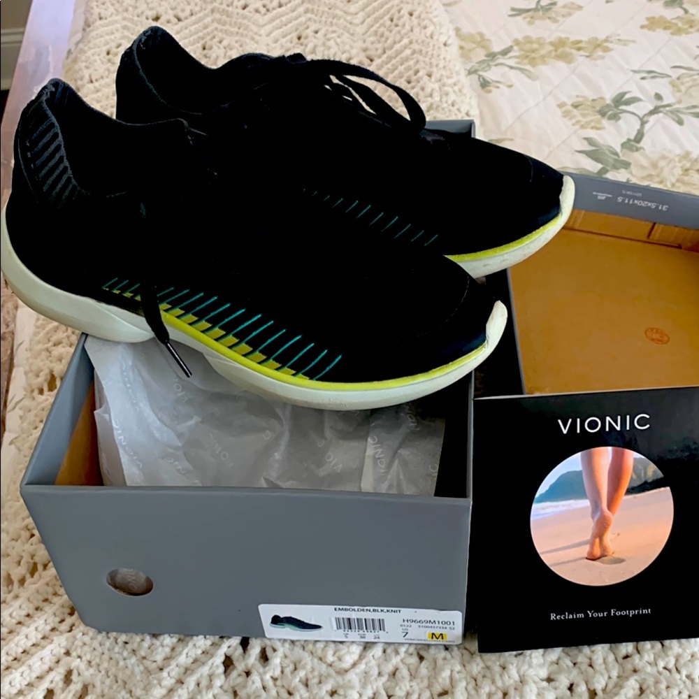 Vionic Black and Green Sneakers